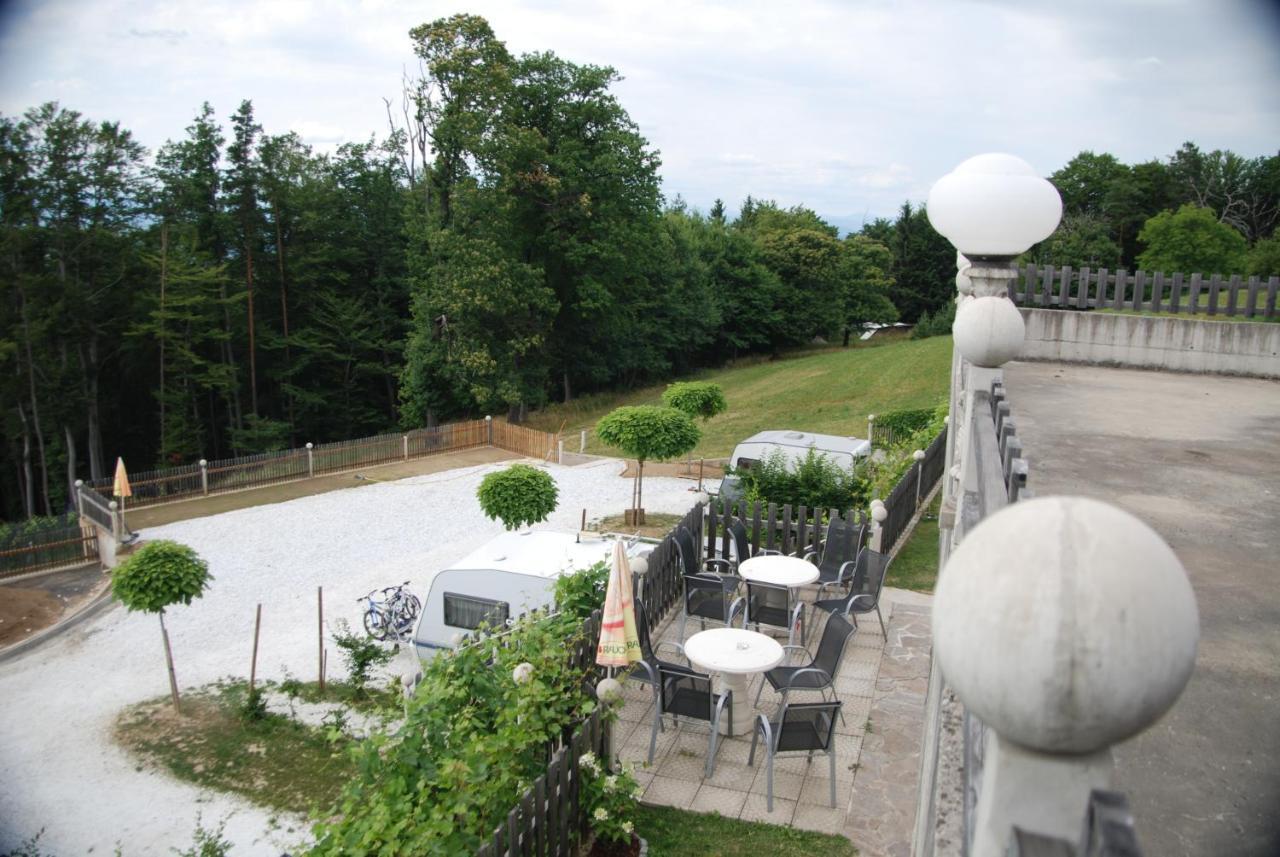 Naturpark-.Weinbergferienhaus Kitzeck im Sausal Bagian luar foto